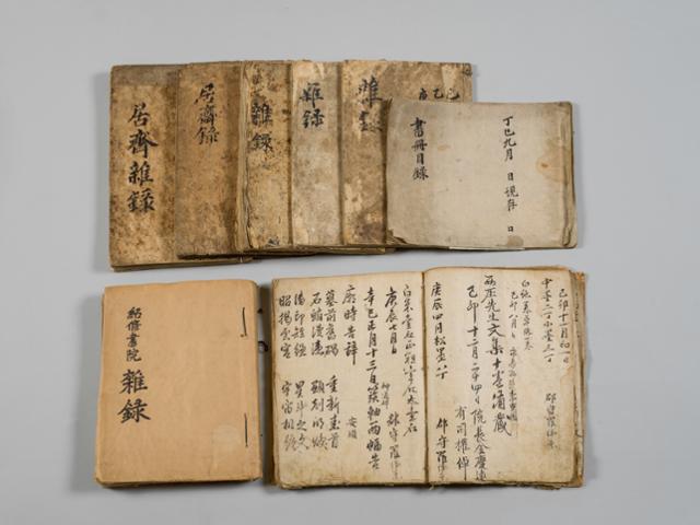 경북도유형문화유산으로 지정된 소수서원 고문서. 영주시 제공
