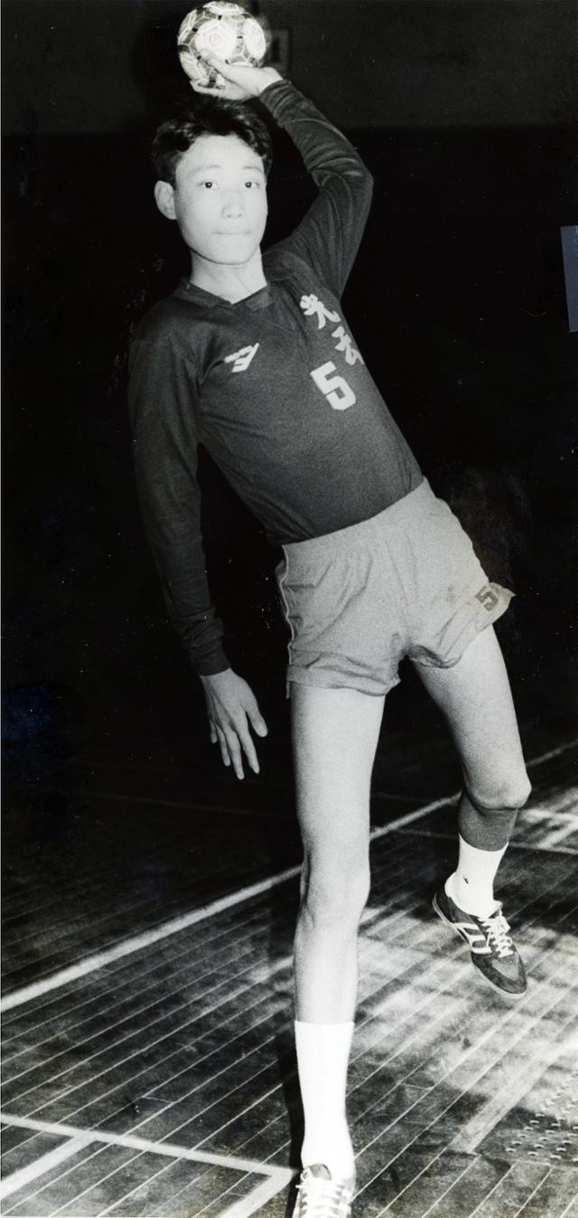 Handball World Class: Overcoming Defeat to Achieve Mastery