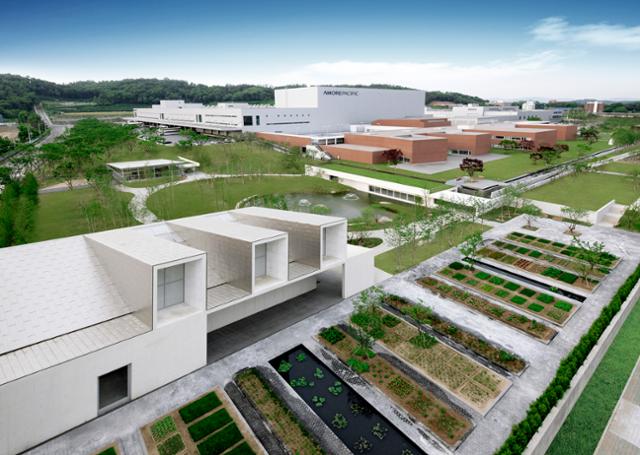 아모레퍼시픽 화장품 생산공장인 경기 오산시 ‘아모레 뷰티파크’ 전경. 아모레퍼시픽 제공