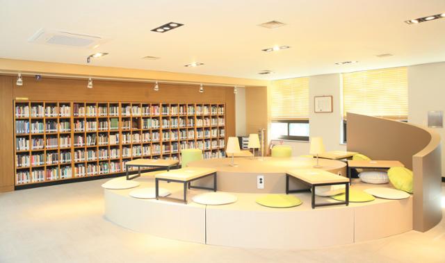 건양대학교 명곡도서관 모습.
