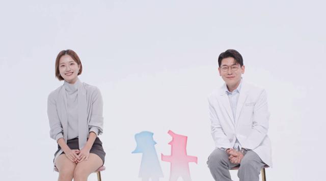 인터뷰 중인 김도연