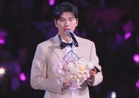 AAA 2025에서 수상한 이이경