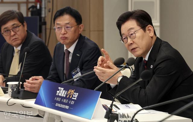 "줄기세포 치료 국내서 하라"면서 "일본처럼은 안 한다"는 정부... 왜? - 뉴스 썸네일 이미지