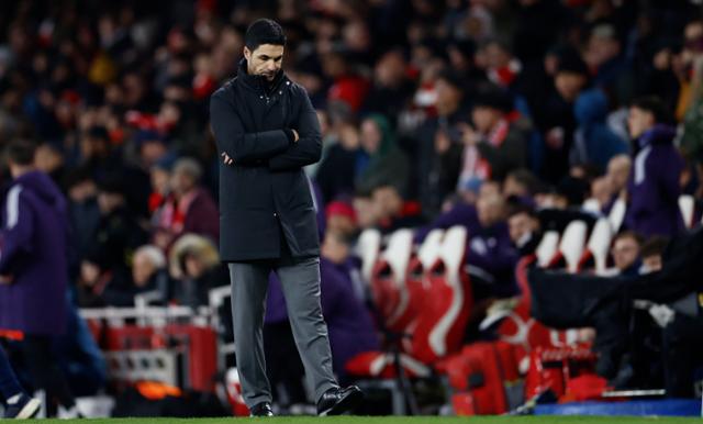 Mikel Arteta looking dejected